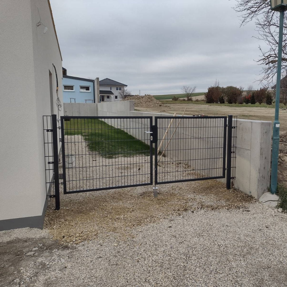 Flügeltor "BASIC" 2-flügelig inkl. Steher / LW: 400 cm